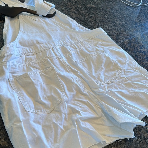 Tinseltown White Denim cotton Overalls shorts NWT L - Picture 11 of 11